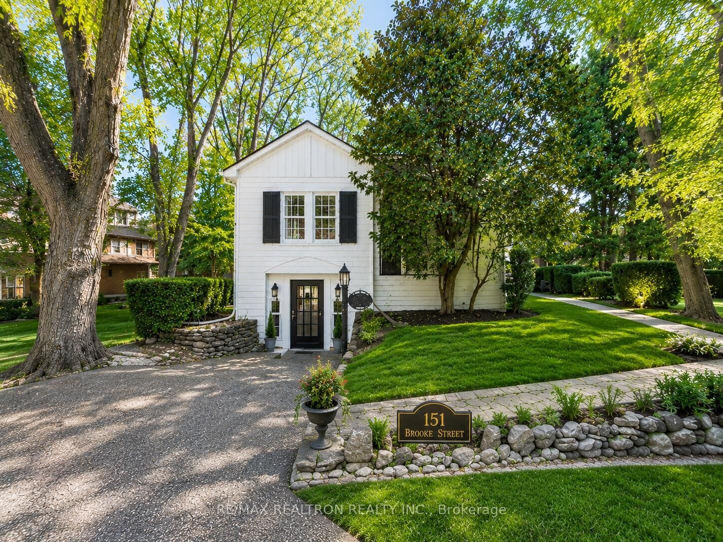 Property Photo:  151 Brooke Street  ON L4J 1Z2 