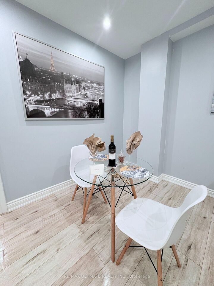 Property Photo:  1166 Glengrove Avenue W 2 Lower  ON M6B 2K4 