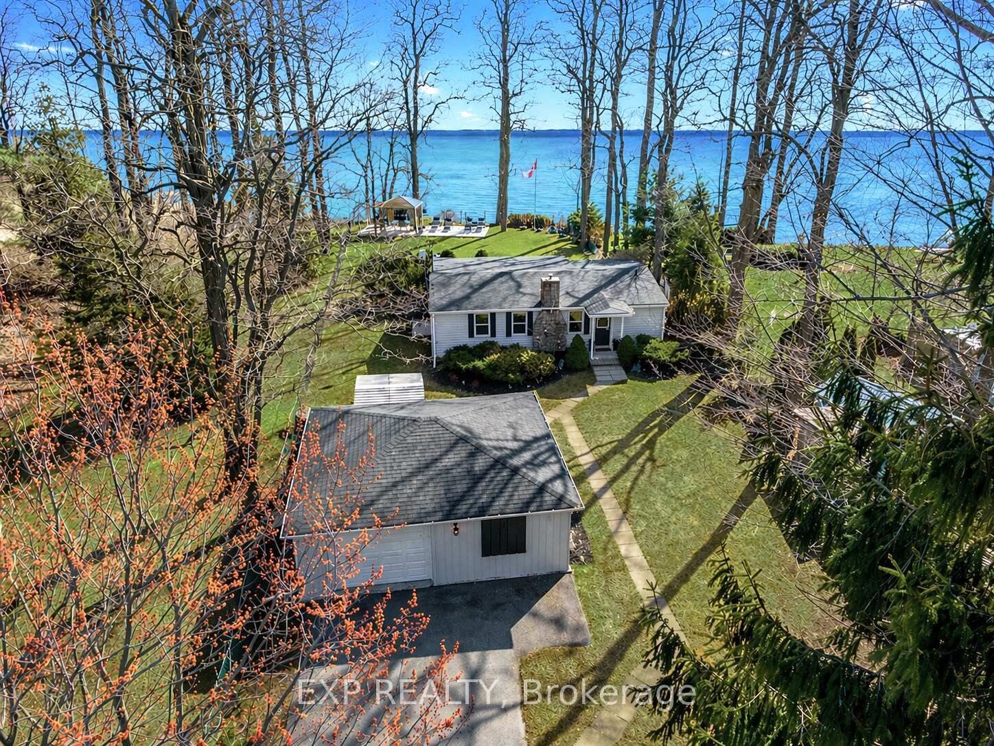 Property Photo:  113 Victoria Beach Road  ON K0K 1S0 