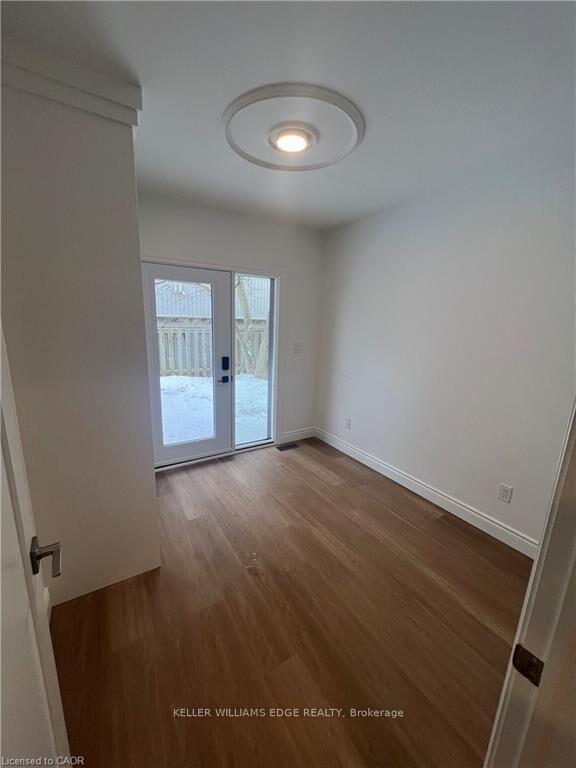 Property Photo:  332 King Street W 3  ON L9H 1W6 