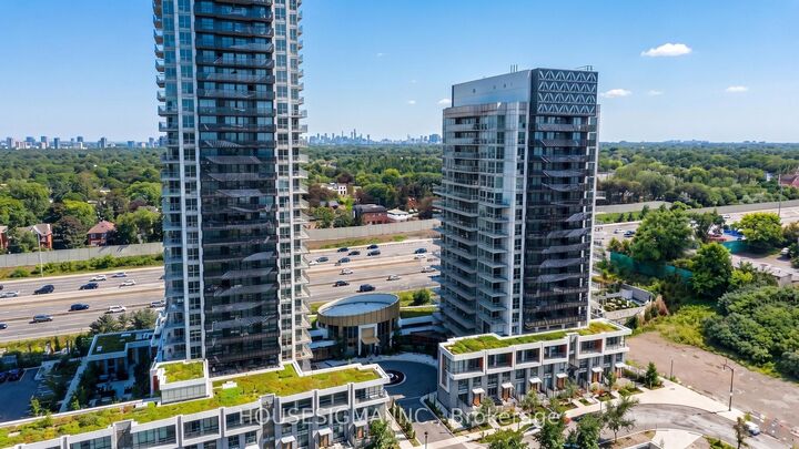 Property Photo: 25 McMahon Drive 1803 ON M2K 0J1