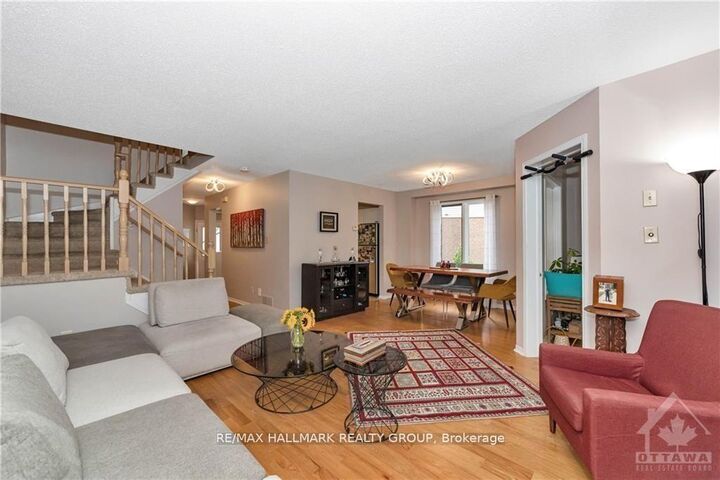 Property Photo:  17 Ravenscroft Court  ON K2S 1R3 