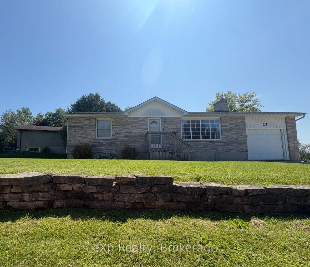 Property Photo: 23 Valleyside Drive ON N0G 2V0