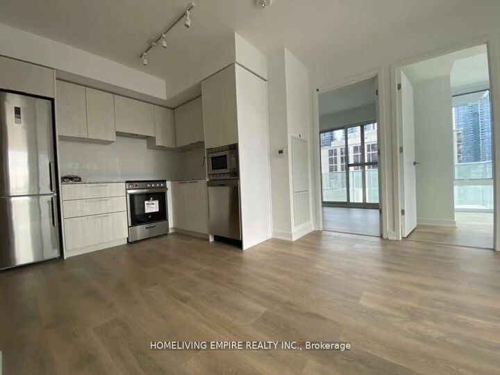 Property Photo: 501 Yonge Street 1012 ON M4Y 0G8