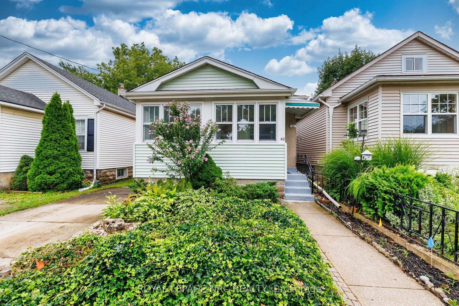 Property Photo:  40 St. Patrick Street  ON L2R 1K1 