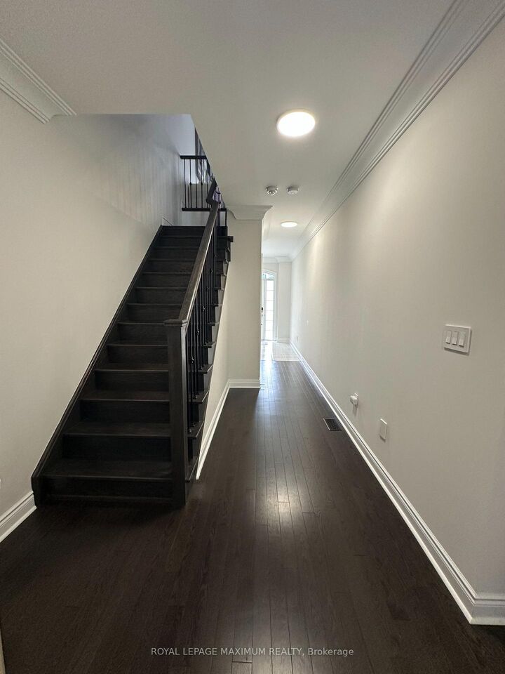 Property Photo:  42 Ingleside Street  ON L4L 0H9 