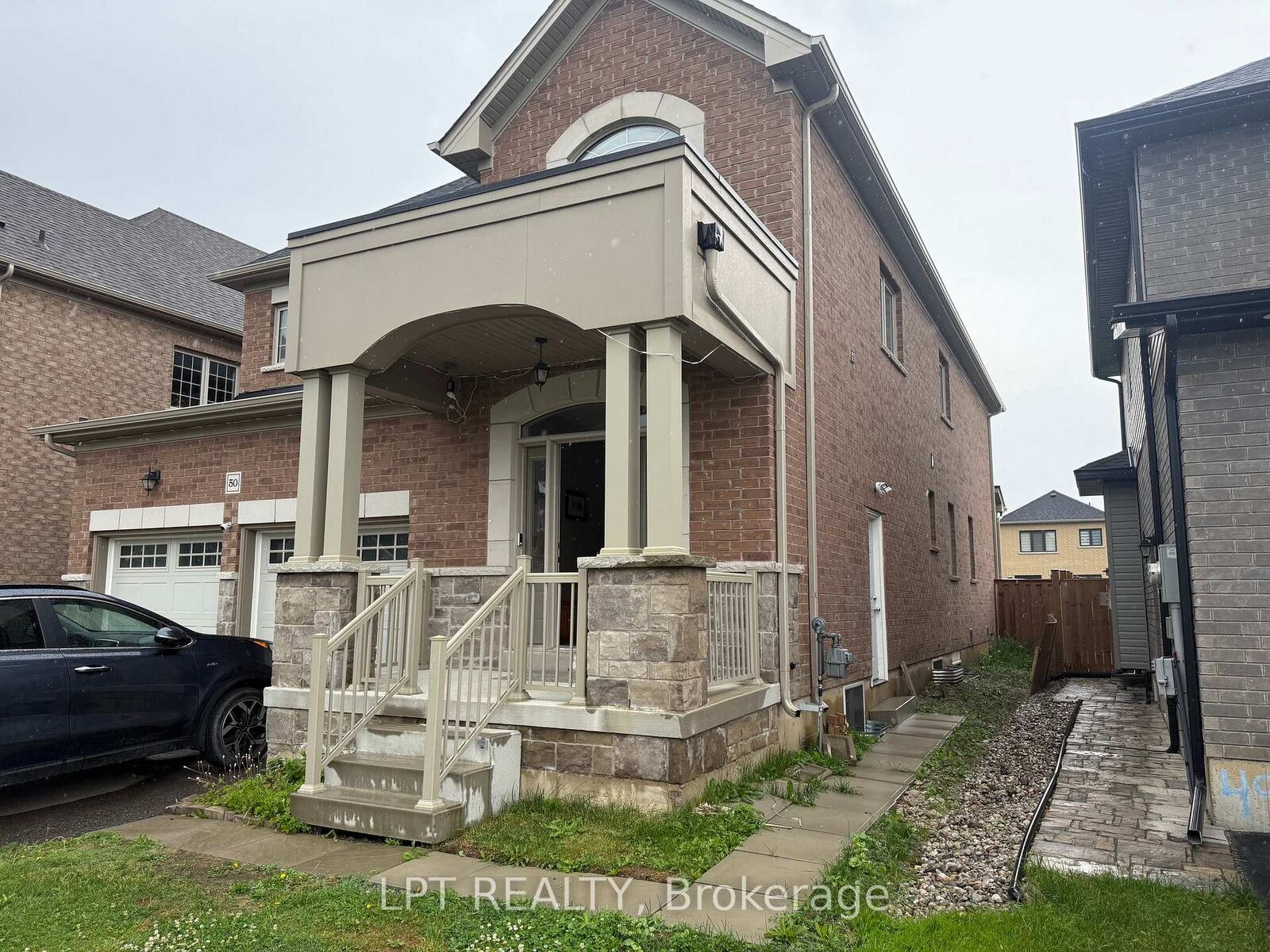 Property Photo:  50 Spring Crest (Upper Unit) Way  ON L2V 0J8 