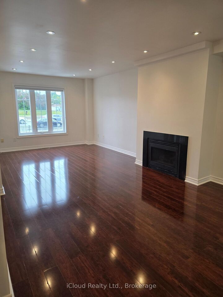 Property Photo: 2398 Britannia Road W 68 ON L5M 6B6