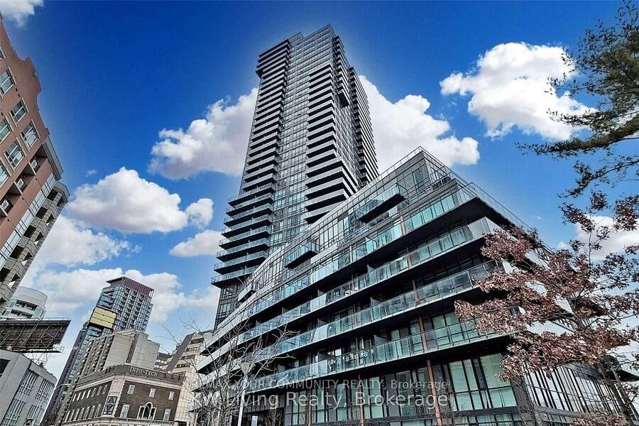 Property Photo:  825 Church Street 2101  ON M4W 3Z4 