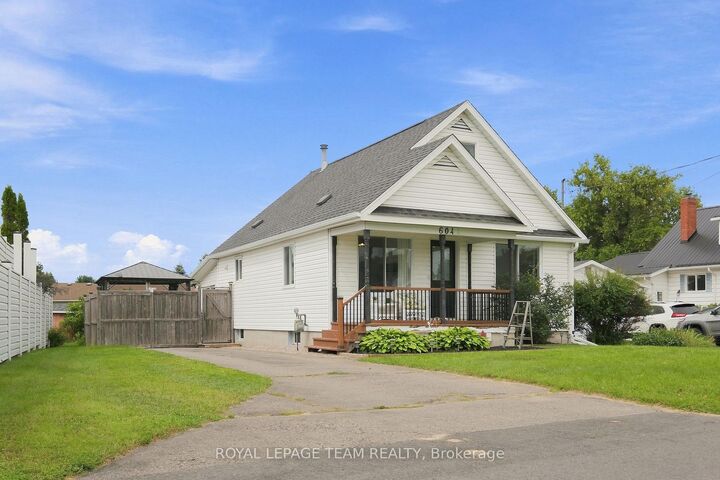 Property Photo:  604 County Road 2 N/A  ON K0E 1E0 