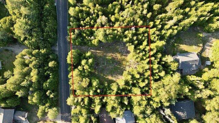 Property Photo:  8 Devils Glen  ON N0H 1X0 