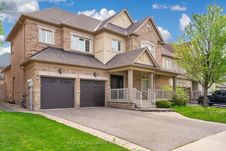 99 Royal West Drive — photo 1