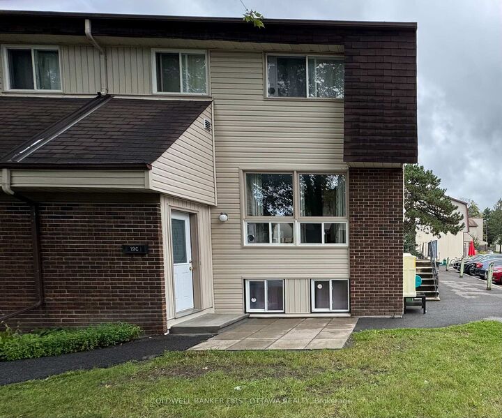 Property Photo: 19C Sonnet Crescent ON K2H 8W8