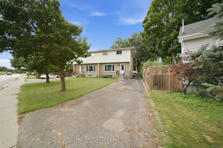 Property Photo:  44 Stanley Street  ON N3S 7K8 