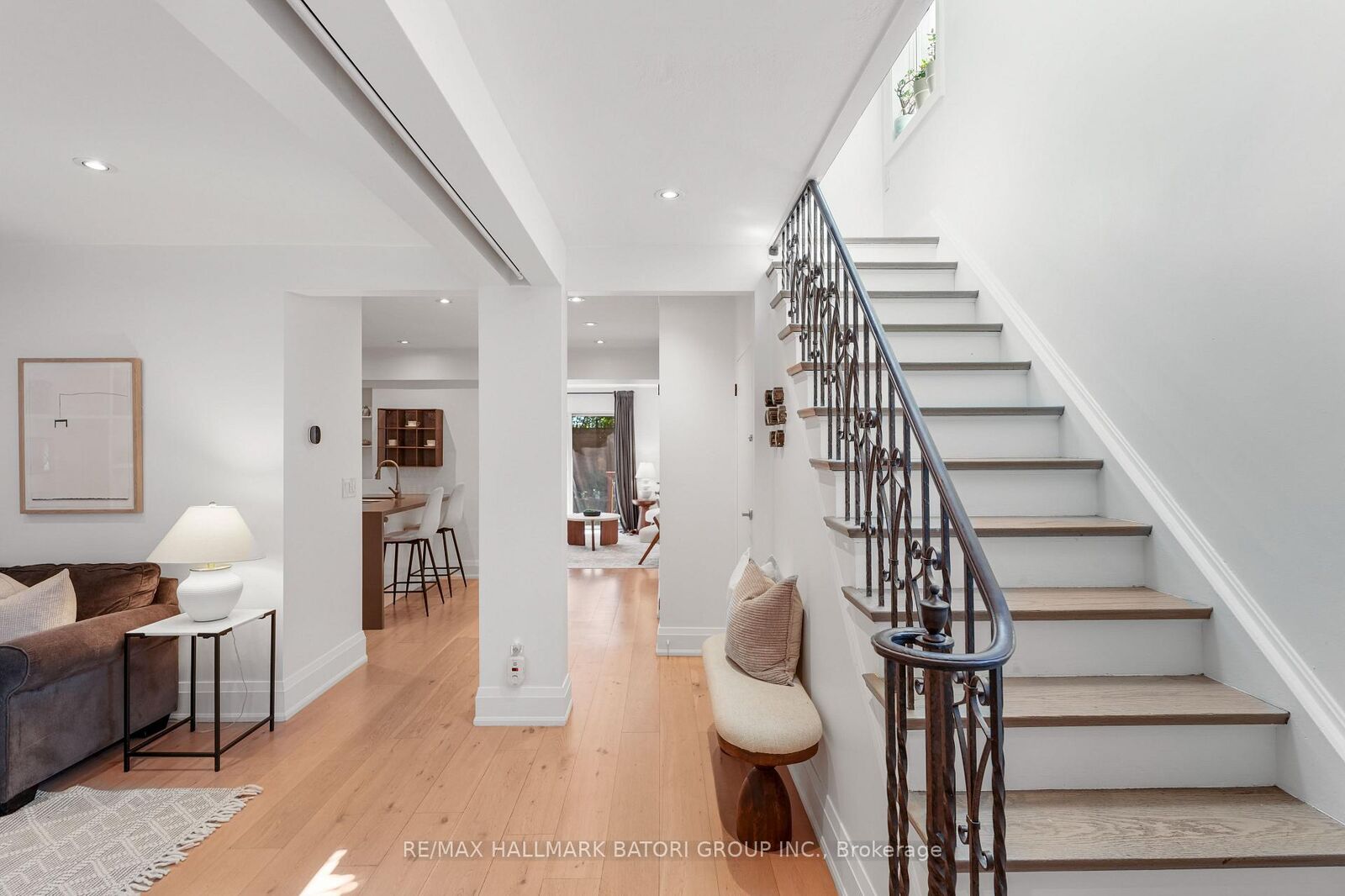 Property Photo: 555 Castlefield Avenue ON M5N 1L7