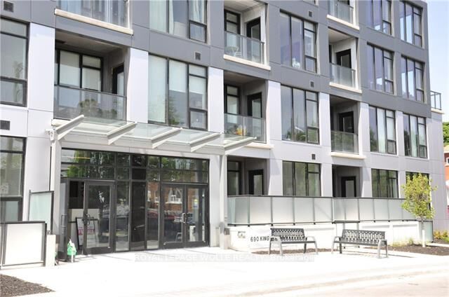 Property Photo:  690 King Street W 116  ON N2G 0B9 