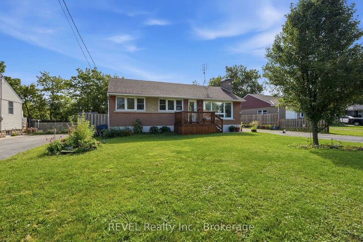 Property Photo:  14 Gram Avenue  ON L3C 1H3 