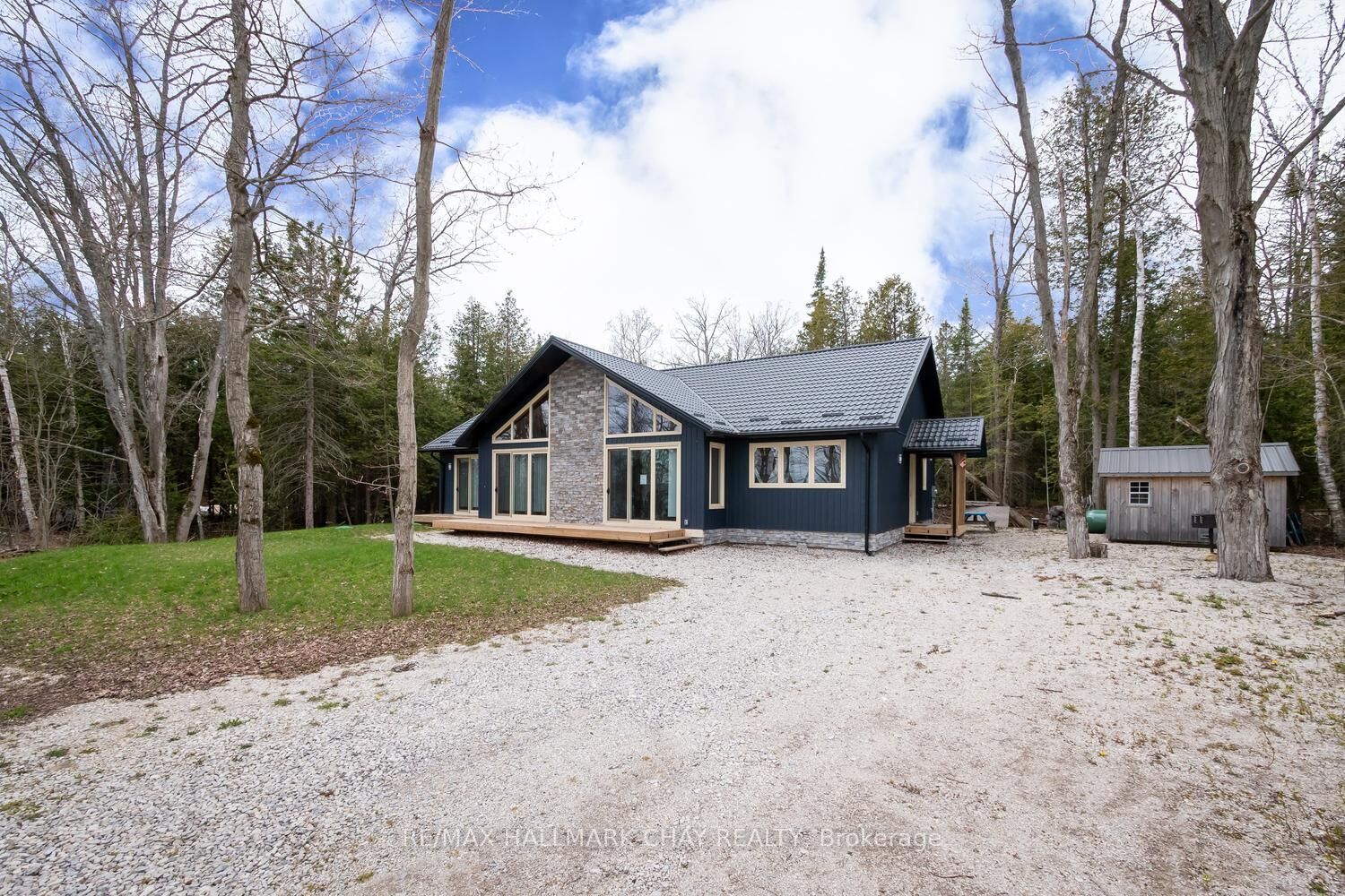 Property Photo: 27 Whippoorwill Road ON N0H 1W0