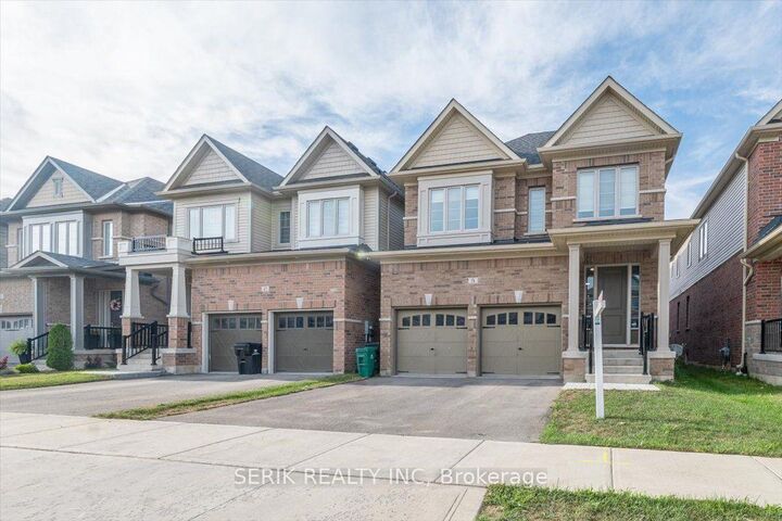 Property Photo: 51 Georgina Street ON N2R 0S6
