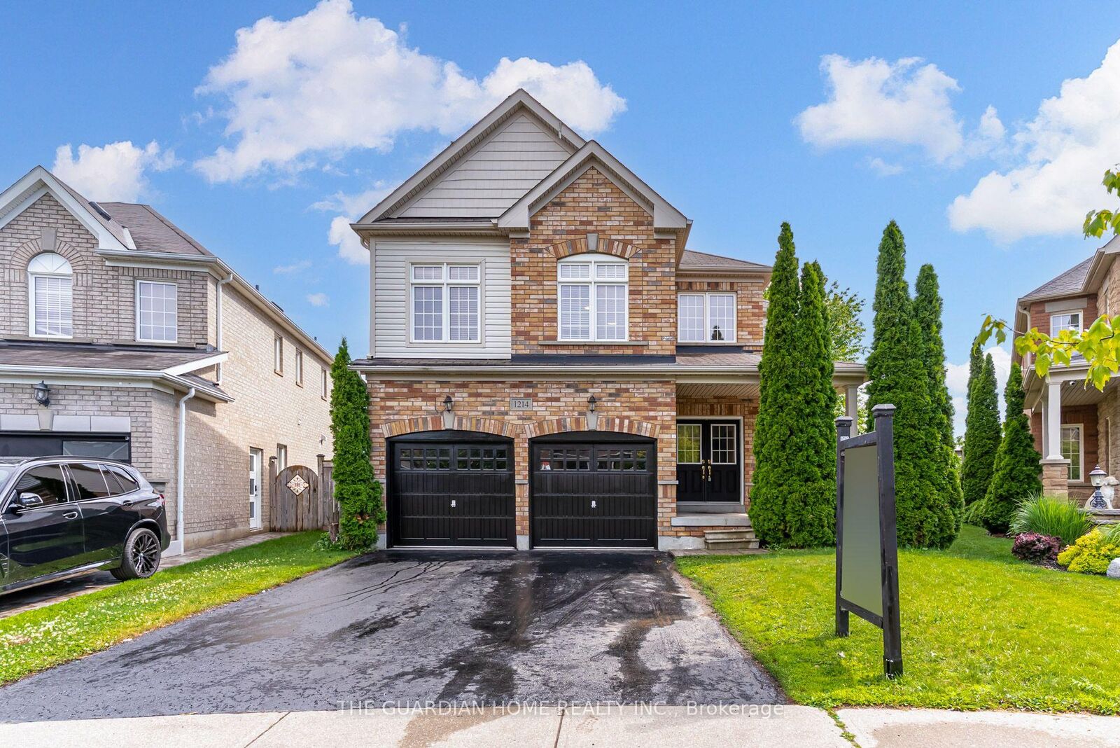 Property Photo:  1214 Harlstone Crescent  ON L1K 0J2 