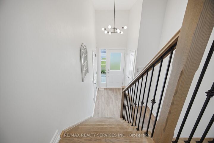 Property Photo: 20 Todd Crescent ON N0C 1B0