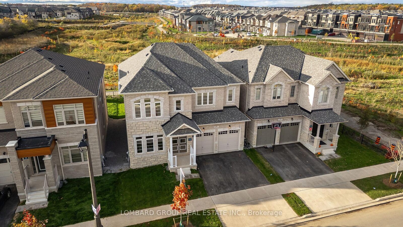 Property Photo: 37 North Park Boulevard ON L6M 0W8