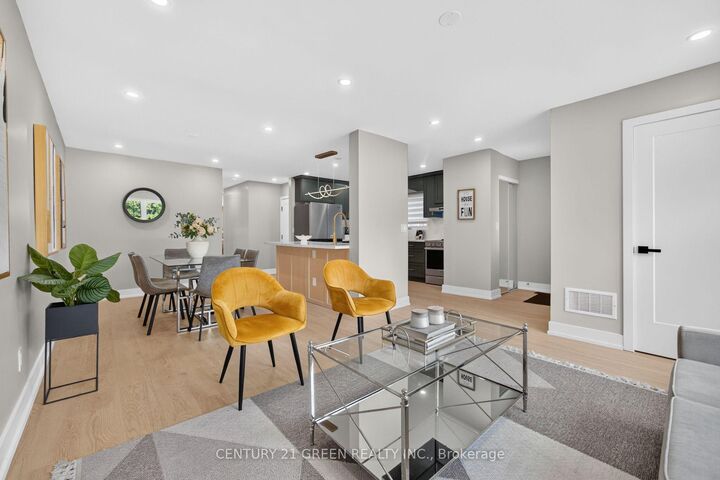 Property Photo: 3628 Anniversary Road ON L5C 2G1
