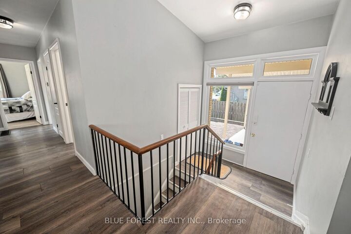 Property Photo:  273 Saulsbury Street  ON N7G 2B1 