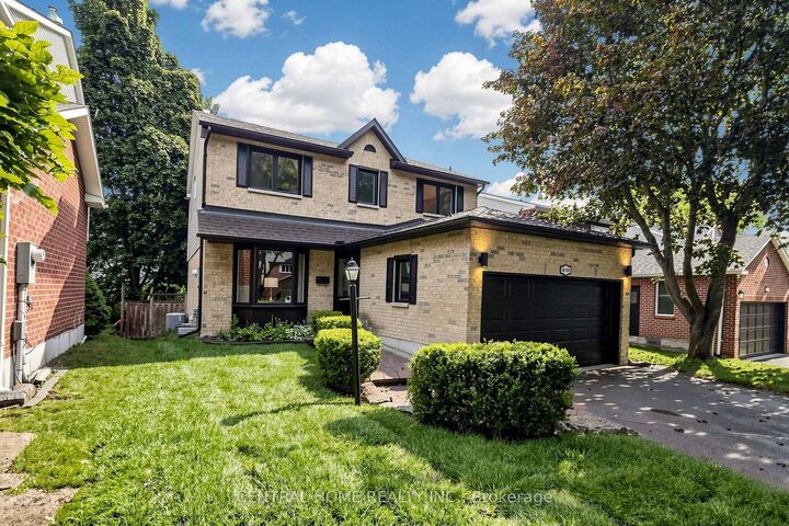 Property Photo: 15 Closs Square ON L4G 5H9