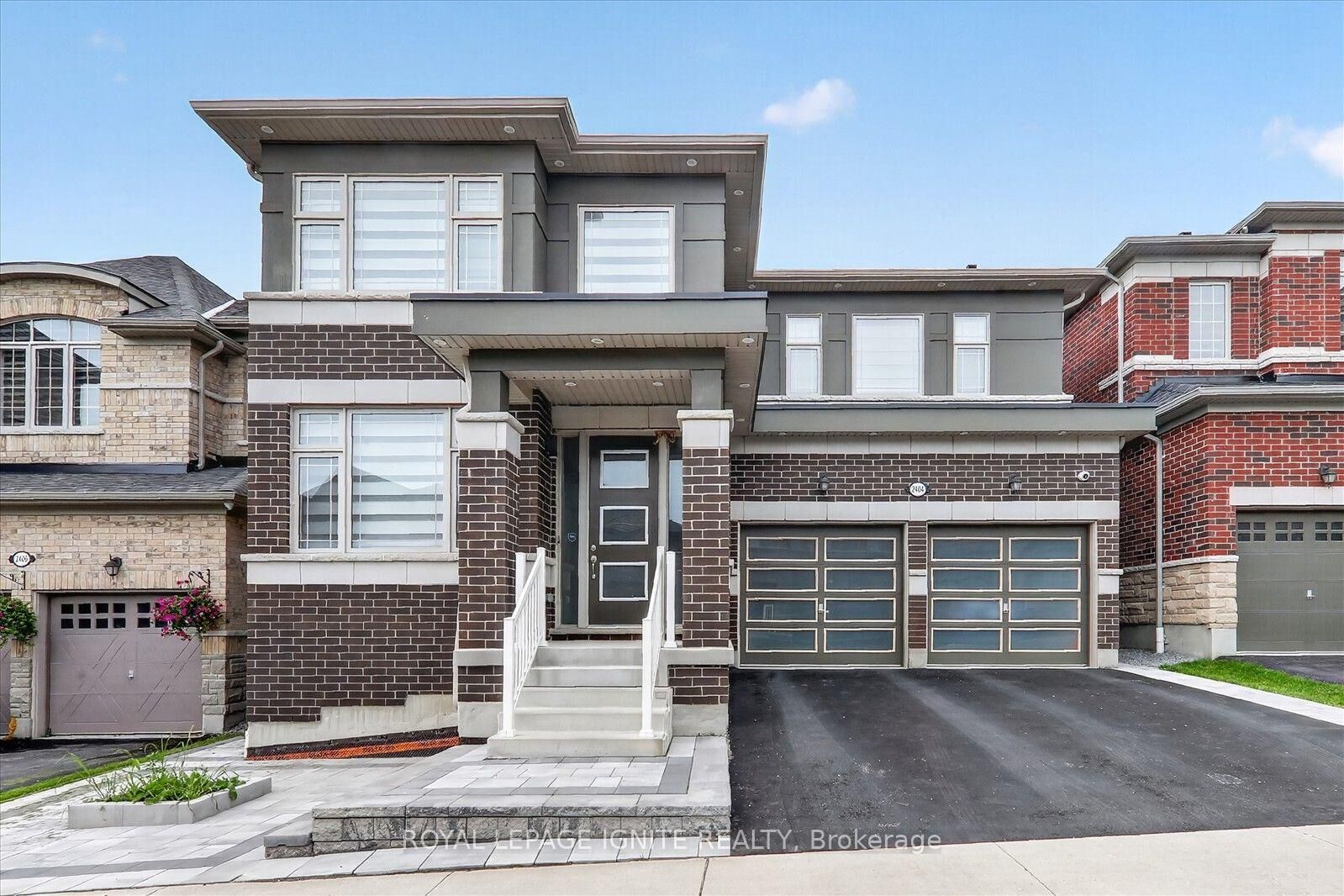 Property Photo:  2404 Florentine Place  ON L1X 0H2 