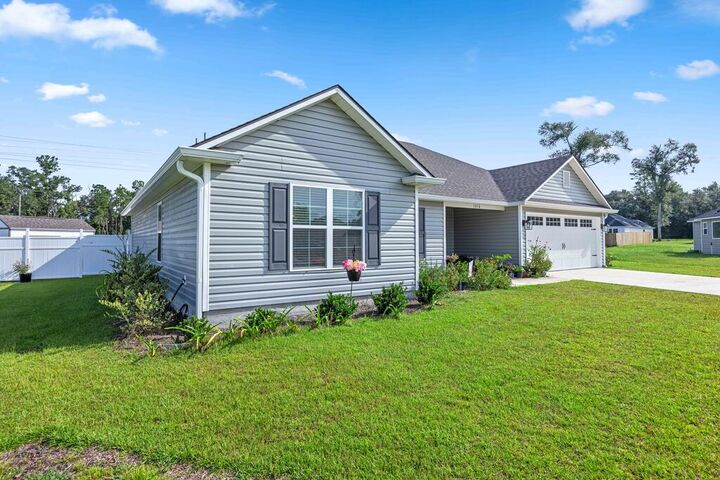 Property Photo: 1050 Mary Nell Ct GA 31601
