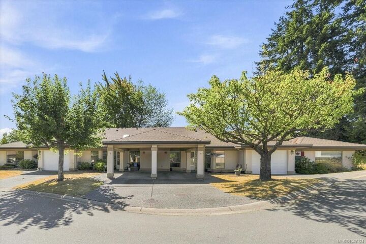 Property Photo:  310 Pym St #4  BC V9P 2P4 