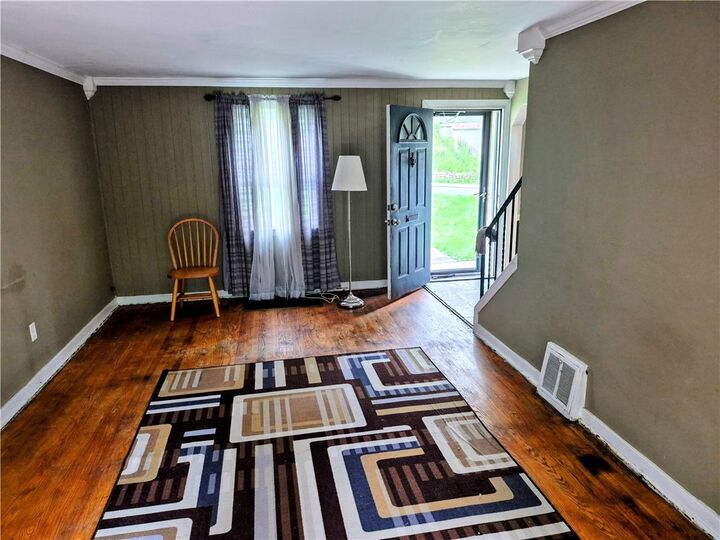 Property Photo: 3947 Meadowbrook Blvd PA 15227