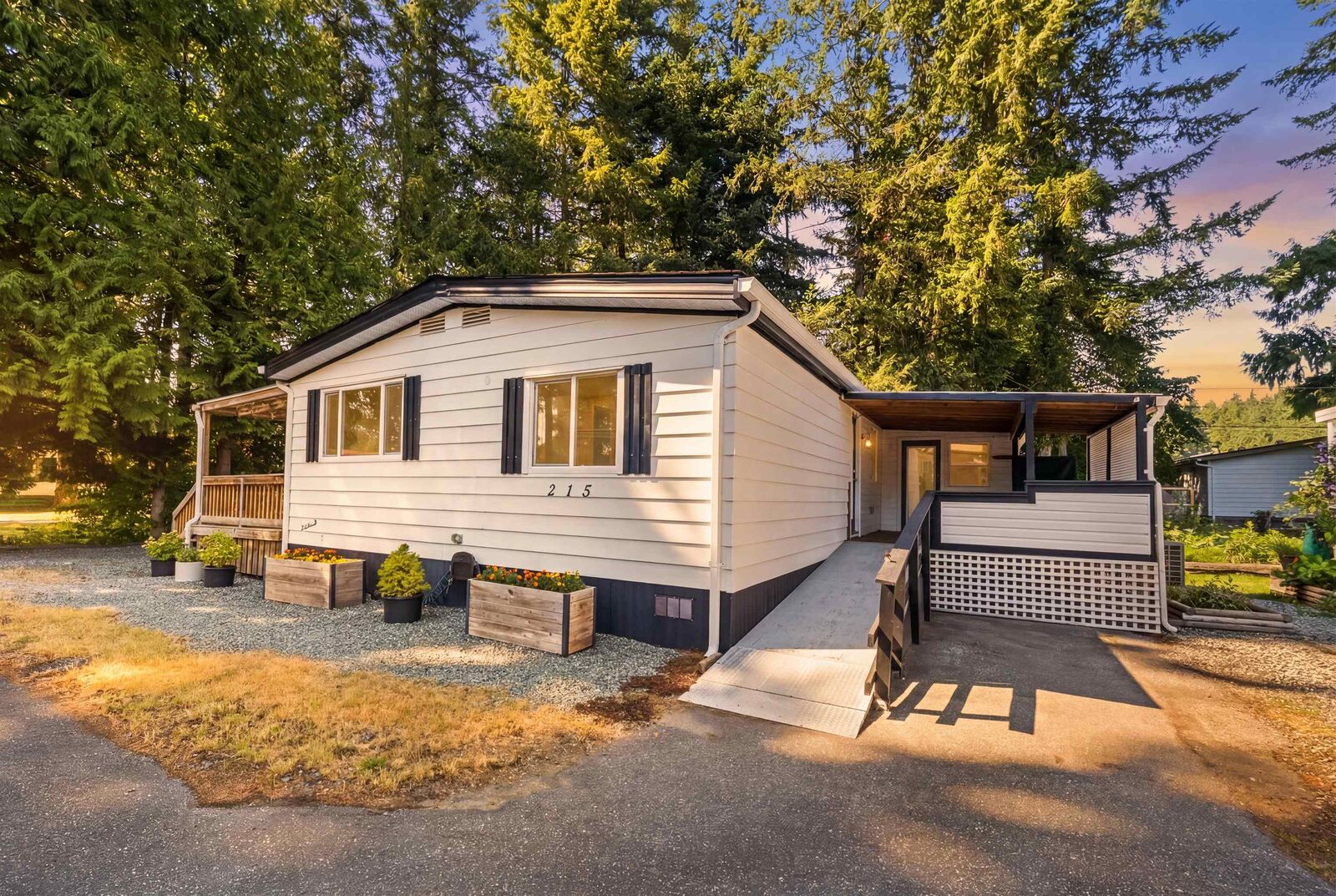 Property Photo:  20071 24 Avenue 215  BC V2Z 2A1 