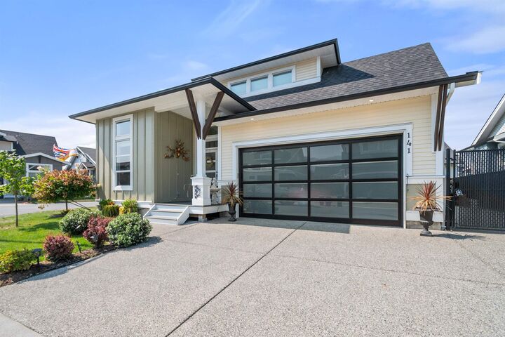 Property Photo: 46213 Hakweles Road 141 BC V4Z 0C6