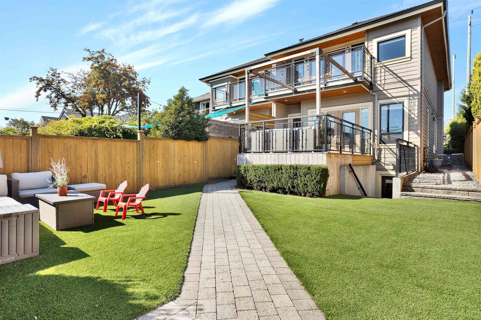 Property Photo: 545 E 4th Street BC V7L 1J7