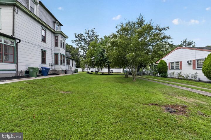 Property Photo:  305-307 Leconey Avenue  NJ 08065 