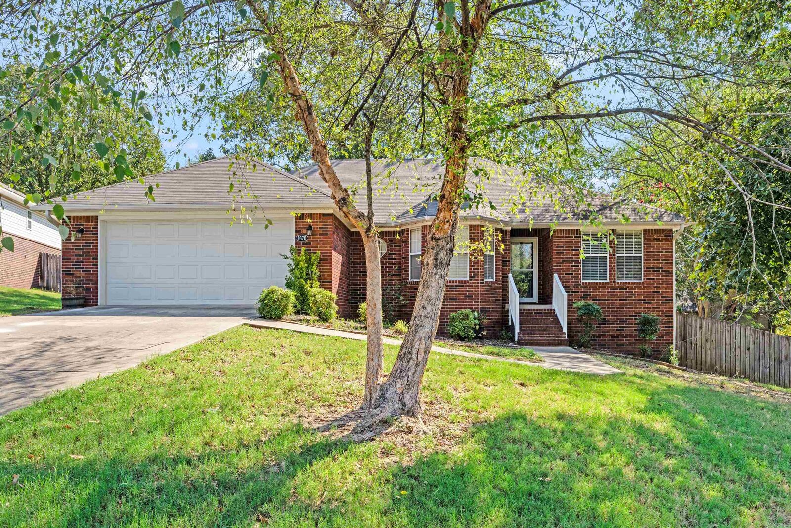 Property Photo:  1670 Nuthatch Cir  AR 72034 