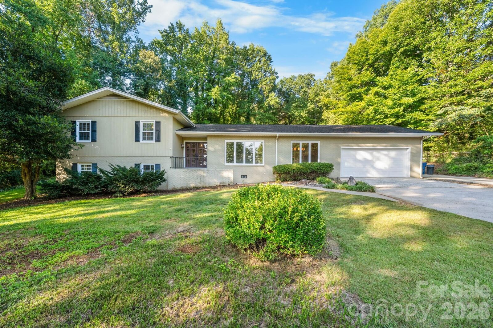 Property Photo: 2015 12th Street Drive NW NC 28601