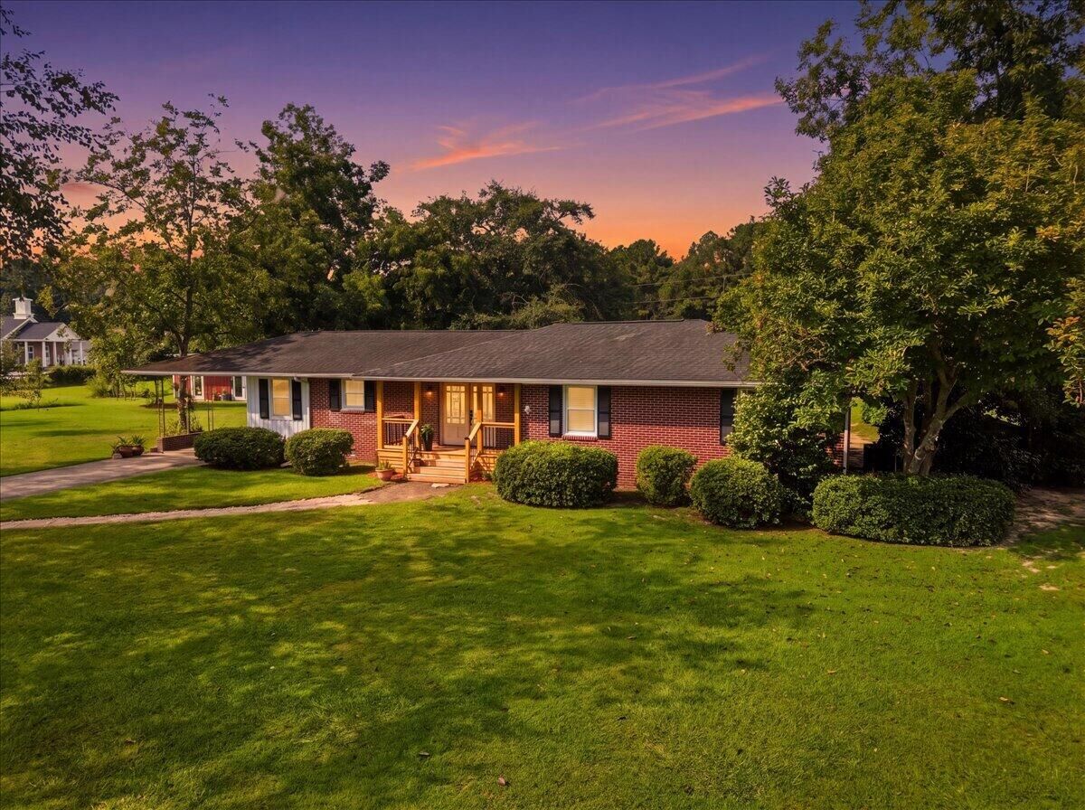 Property Photo:  918 Friendship Road  SC 29477 