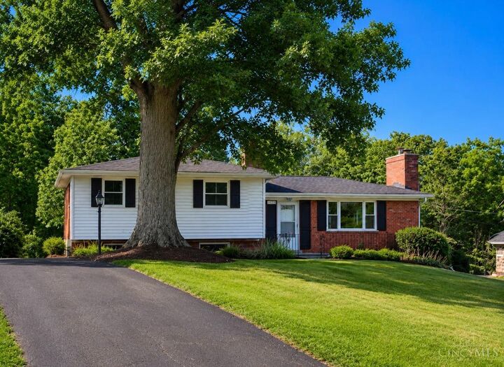 Property Photo: 8629 Pastoral Lane OH 45244