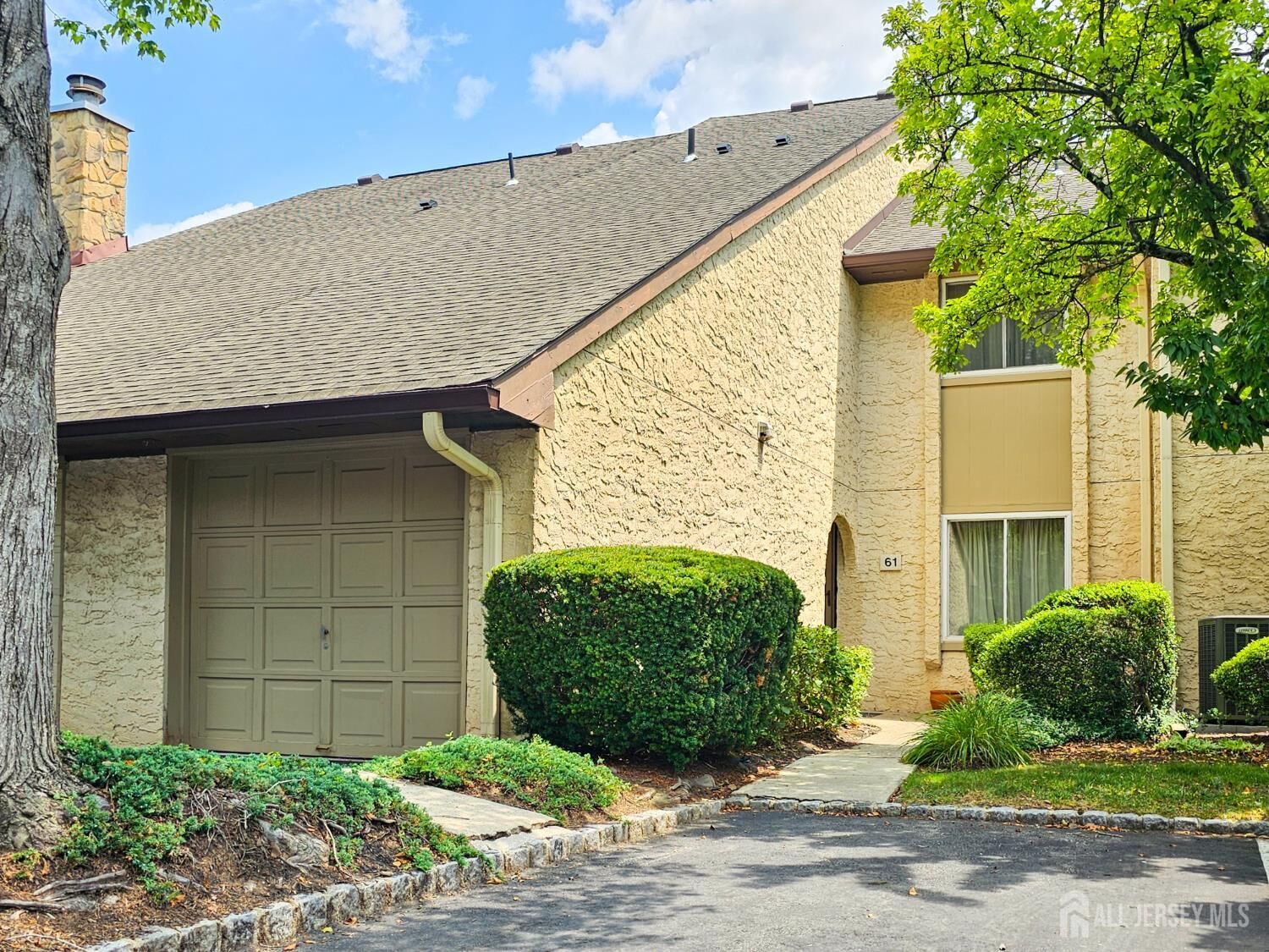 Property Photo:  61 Tennyson Drive  NJ 08536 