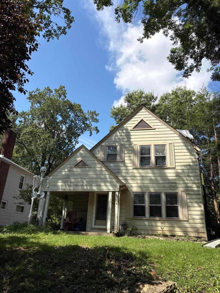 Property Photo: 3097 Woodbine Place OH 43202