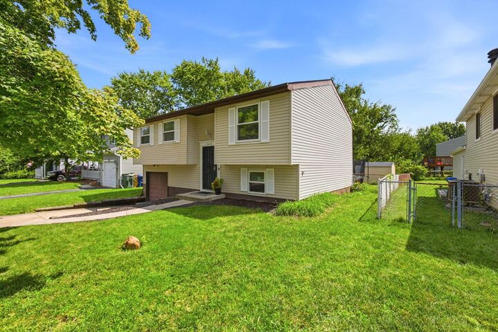 Property Photo:  3016 Deepwood Drive  OH 43068 