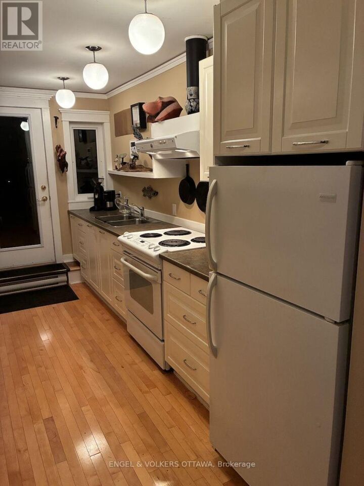Property Photo: 190 James Street ON K1R 5M7