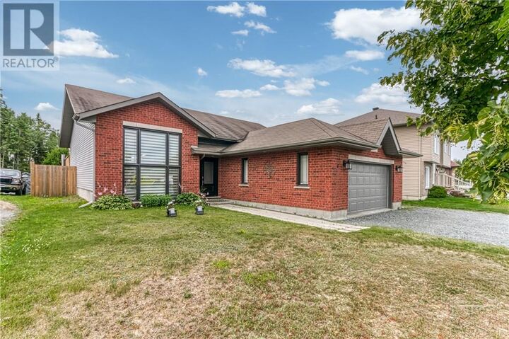 Property Photo:  1411 Jeanne D'Arc Street  ON P3P 0B9 