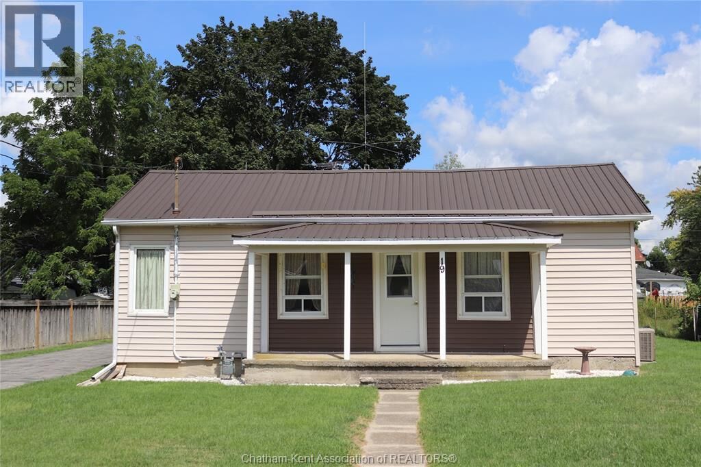 Property Photo:  19 Lumley Street  ON N0P 1A0 