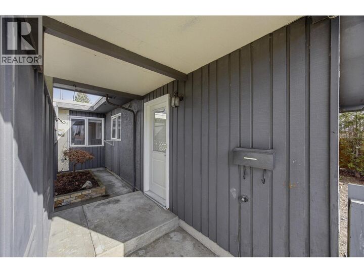 Property Photo: 746 Raymer Avenue BC V1X 2Z8
