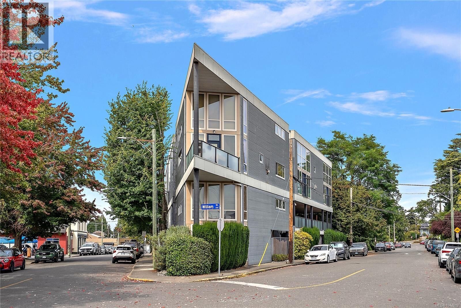 Property Photo:  407 William Street 7  BC V8S 2P5 