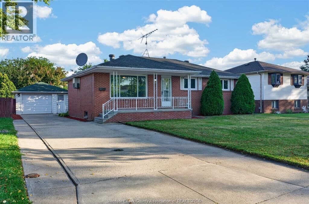 Property Photo:  5015 Colbourne  ON N8T 1T6 